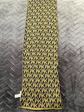 used Michael Kors-Pattern Black and Gold Knit Kids Scarf